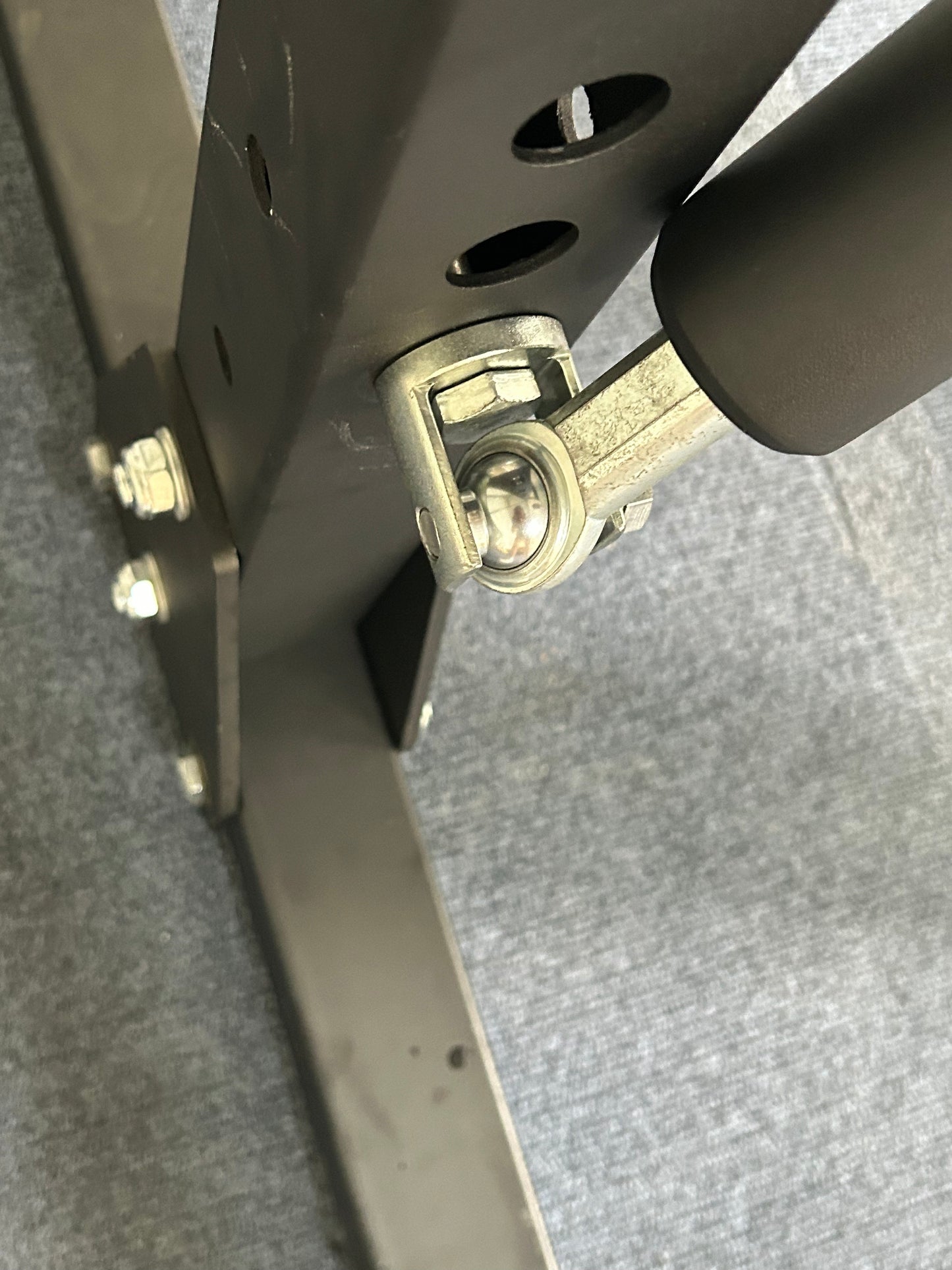 HOWEVAFIT 360° landmine attachment