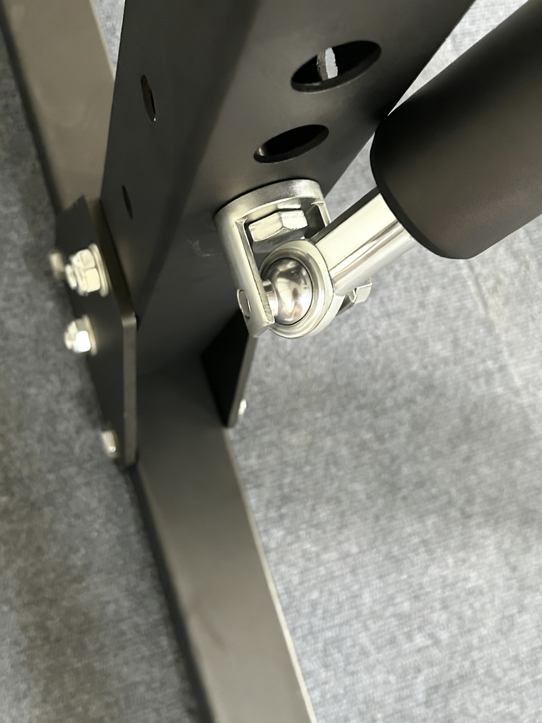 Beyond the Barbell: Dynamic Training with the HOWEVAFIT Landmine Attachment